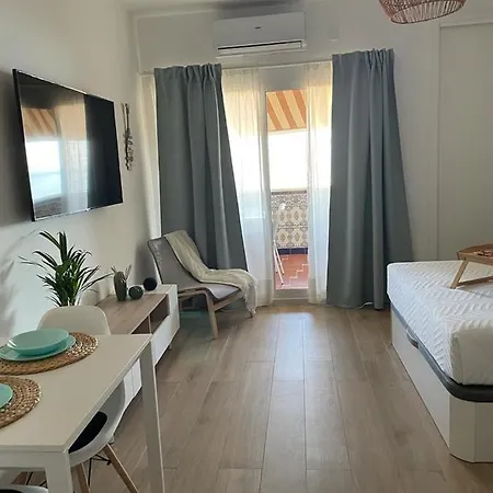 Benalbeach Smart Apartmán *